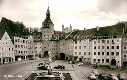 AK / Ansichtskarte Landsberg Lech Marktplatz Brunnen Kat. Landsberg am Lech