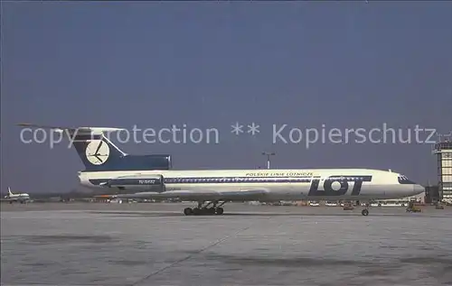 AK / Ansichtskarte Flugzeuge Zivil LOT Tupolev Tu 154B CCCP 85455  Kat. Airplanes Avions