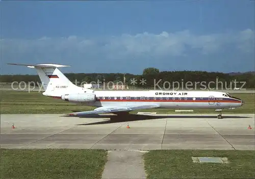 AK / Ansichtskarte Flugzeuge Zivil Gromov Air Tupolev 134A RA 65927 cn 66198 Kat. Airplanes Avions