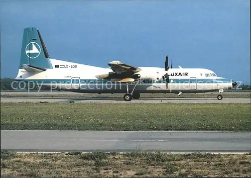 AK / Ansichtskarte Flugzeuge Zivil Luxair Fokker 50 LX LGB  Kat. Airplanes Avions