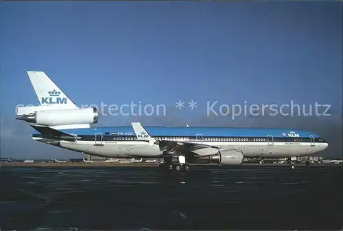 AK / Ansichtskarte Flugzeuge Zivil KLM MD 11 PH KCA  Kat. Airplanes Avions