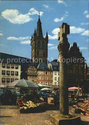 AK / Ansichtskarte Trier Hauptmarkt mit Marktkreuz und St. Gangolf Kirche Kat. Trier