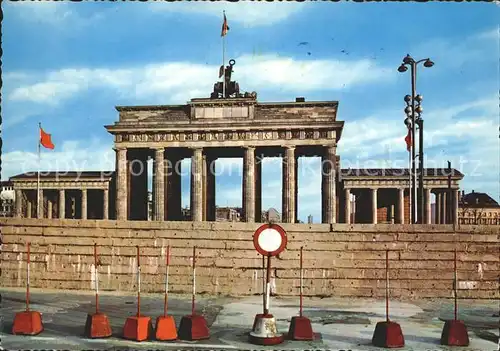 AK / Ansichtskarte Berlin Mauer vor dem Brandenburger Tor Kat. Berlin