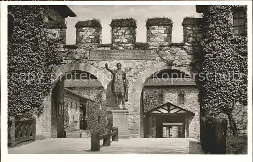 AK / Ansichtskarte Kastell Saalburg Roemerkastell Haupttor Statue Kat. Bad Homburg v.d. Hoehe