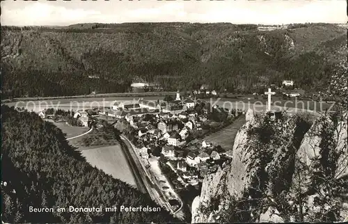 AK / Ansichtskarte Beuron Donautal Blick auf Kloster mit Peterfelsen Kreuz Kat. Beuron