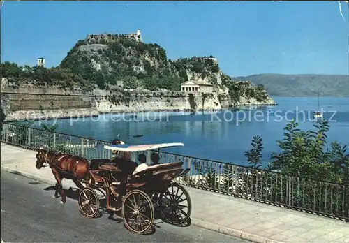 AK / Ansichtskarte Korfu Corfu Pferdekutsche mit Burg Kat. Griechenland
