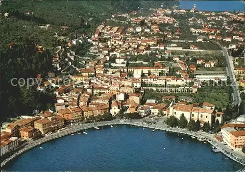 AK / Ansichtskarte Maderno Lago di Garda Fliegeraufnahme  Kat. Italien