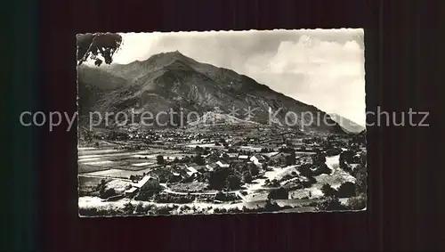AK / Ansichtskarte Laruns Vue generale Gave d Ossau et les Cinq Monts Montagne Kat. Laruns
