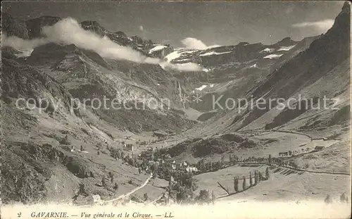 AK / Ansichtskarte Gavarnie Hautes Pyrenees Vue generale et le Cirque Kat. Gavarnie