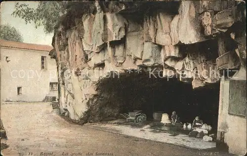 AK / Ansichtskarte Royat Puy de Dome La grotte des laveuses Kat. Royat