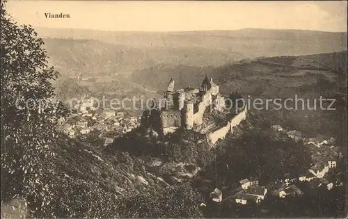 AK / Ansichtskarte Vianden Burg