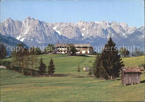 AK / Ansichtskarte Koessen Tirol Alpengasthof Peternhof mit Kaisergebirge Kat. Koessen