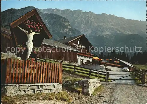 AK / Ansichtskarte Leutasch Haemmermoosalm im Leutascher Gaistal mit Wegkreuz und Wetterstein Kat. Leutasch Tirol