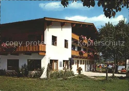 AK / Ansichtskarte Mayrhofen Zillertal Gaestehaus Camping Kat. Mayrhofen