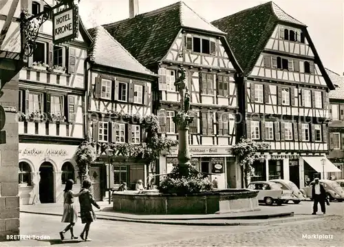 AK / Ansichtskarte Bretten Baden Marktplatz Brunnen Kat. Bretten