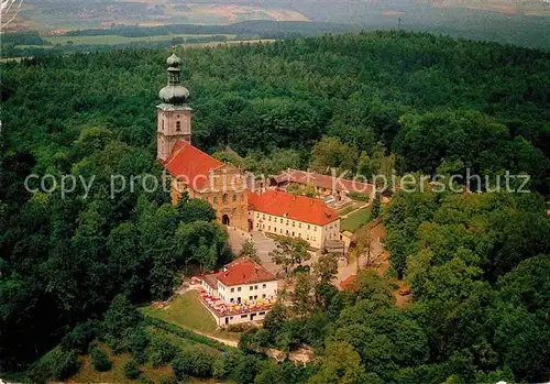 AK / Ansichtskarte Amberg Oberpfalz Wallfahrtskirche Mariahilfberg Franziskanerkloster Fliegeraufnahme Kat. Amberg