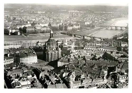 AK / Ansichtskarte Dresden Fliegeraufnahme mit Neumarkt und Frauenkirche vor der Zerstoerung Kat. Dresden Elbe