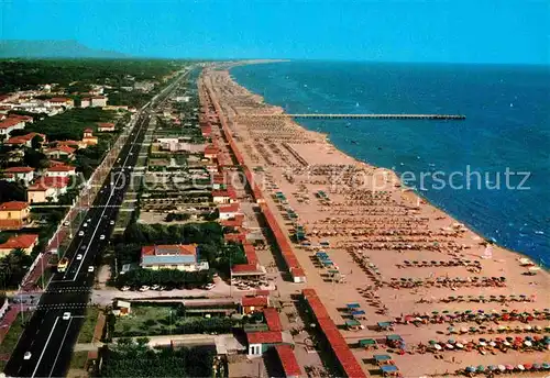 AK / Ansichtskarte Forte dei Marmi Panorama dall aereo Kat. Italien