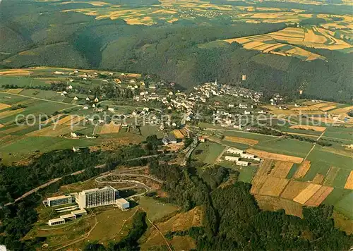 AK / Ansichtskarte Manderscheid Eifel Kneipp Kurort Vulkanische Suedeifel Fliegeraufnahme Kat. Manderscheid