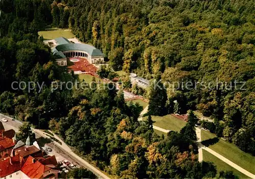 AK / Ansichtskarte Bad Wildungen Kurpark mit Parkcafe und Wandelhalle Fliegeraufnahme Kat. Bad Wildungen