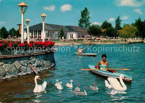 AK / Ansichtskarte Waging See Strandkurhaus Schwaene Kanus Kat. Waging a.See