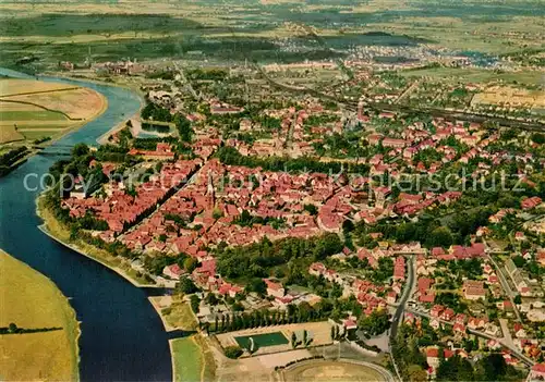AK / Ansichtskarte Nienburg Weser Fliegeraufnahme mit Weser Kat. Nienburg (Weser)