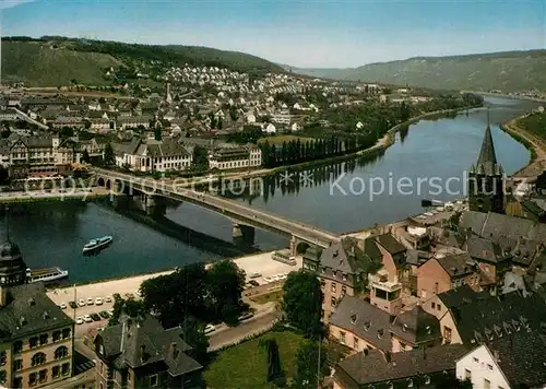 AK / Ansichtskarte Bernkastel Kues Moselpartie Fliegeraufnahme Kat. Bernkastel Kues