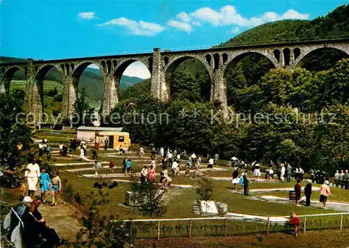 AK / Ansichtskarte Willingen Sauerland Kleingolfplatz am Viadukt Kat. Willingen (Upland)