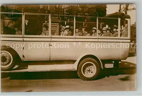 AK / Ansichtskarte Autobus Omnibus Muenchen Fremden Rundfahrten Foto  Kat. Autos