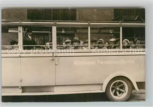 AK / Ansichtskarte Autobus Omnibus Muenchen Fremden Rundfahrten Kat. Autos