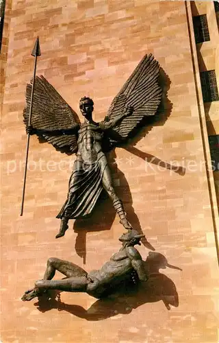 AK / Ansichtskarte Coventry Cathedral Epsteins Bronze Statue of St Michael and the Devil Kat. Coventry