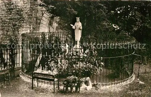 AK / Ansichtskarte Beauraing Statue de la Vierge Kat. 