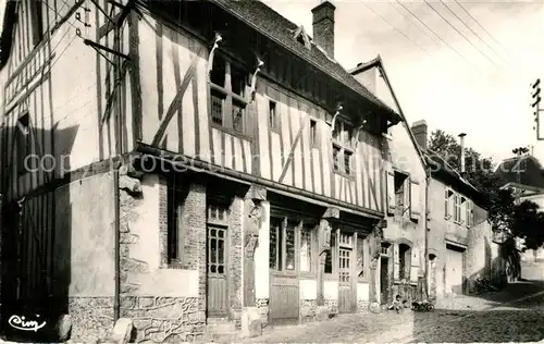 AK / Ansichtskarte Joigny Yonne Rue Bourg le Vicomte vieille maison de bois dite Maison du Vicaire Kat. Joigny