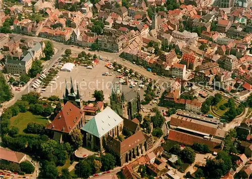 AK / Ansichtskarte Erfurt Domplatz mit Mariendom und Pfarrkirche St Severi Fliegeraufnahme Kat. Erfurt