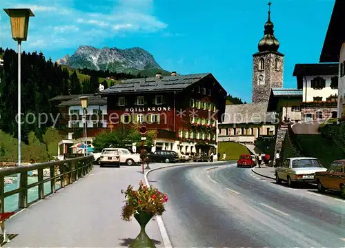 AK / Ansichtskarte Lech Vorarlberg Hotel Krone Kirche  Kat. Lech