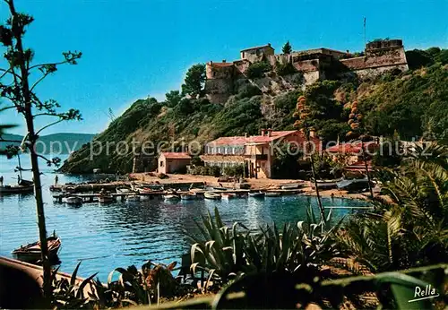 AK / Ansichtskarte Ile de Port Cros Le Port et le Fort du Moulin