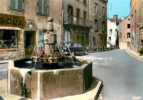 AK / Ansichtskarte Besse en Chandesse Fontaine Renaissance Rue Notre Dame