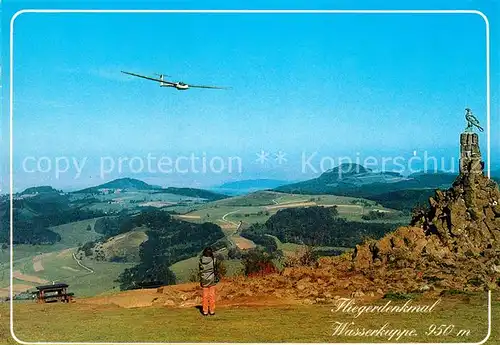 AK / Ansichtskarte Segelflug Wasserkuppe Rhoen Fliegerdenkmal  Kat. Flug