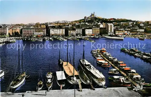 AK / Ansichtskarte Marseille Bouches du Rhone Le Port et Notre Dame de la Garde