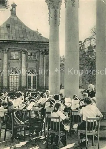 AK / Ansichtskarte Geige Kinderorchester   Kat. Musik