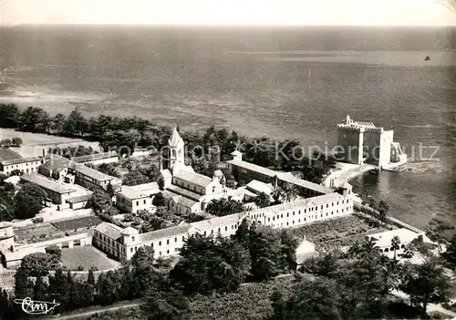 AK / Ansichtskarte Cannes Alpes Maritimes Abbaye de N. D. de Lerins Fliegeraufnahme Kat. Cannes