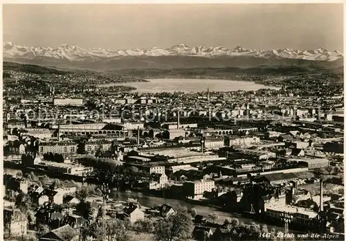 AK / Ansichtskarte Zuerich ZH Stadtpanorama mit Blick zu den Alpen