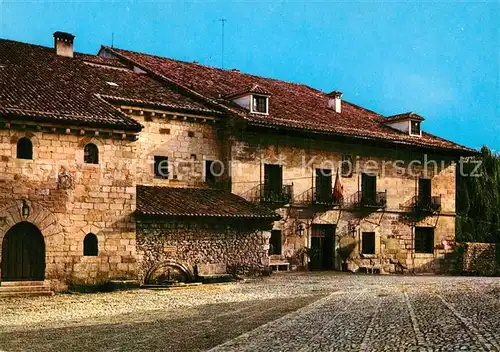 AK / Ansichtskarte Santillana del Mar Parador Gil Blas Centro historico