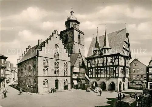 AK / Ansichtskarte Alsfeld Marktplatz mit Rathaus Historisches Gebaeude Fachwerkhaus Kat. Alsfeld