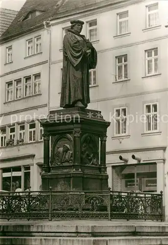 AK / Ansichtskarte Eisleben Lutherdenkmal Statue Kat. Eisleben
