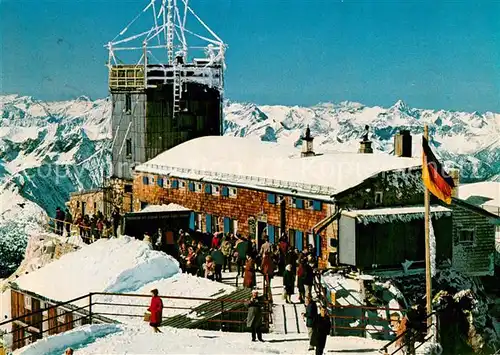 AK / Ansichtskarte Zugspitze Muenchnerhaus Wetterwarte Aussichtsterrasse Zugspitzbahn Winter Kat. Garmisch Partenkirchen