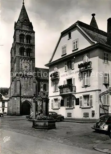 AK / Ansichtskarte Guebwiller Elsass Place de l Eglise Saint Leger Hotel du Canon d Or 