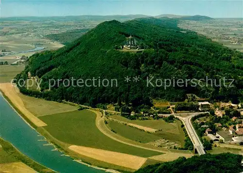 AK / Ansichtskarte Porta Westfalica Fliegeraufnahme mit Kaiser Wilhelm Denkmal Kat. Porta Westfalica