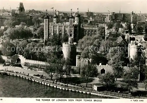 AK / Ansichtskarte London The Tower of London seen from Tower Bridge Kat. City of London