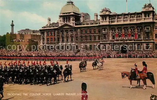 AK / Ansichtskarte Leibgarde Wache Trooping the Colour Horse Guards Parade London  Kat. Polizei